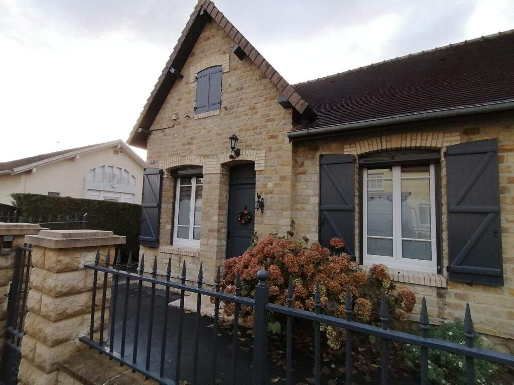 Menuiserie Daigremont Menuisier Villers Bocage Volet Roulant Volet Battant